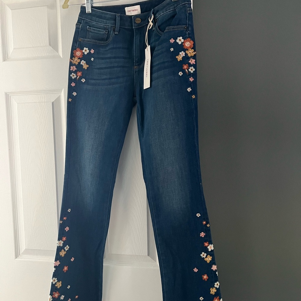 DRIFTWOOD Blue Jeans with Floral Embroidery
